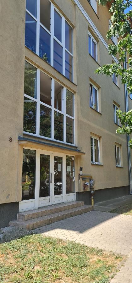 Ferienwohnung Ybs Apartman Zalaegerszeg Exterior foto